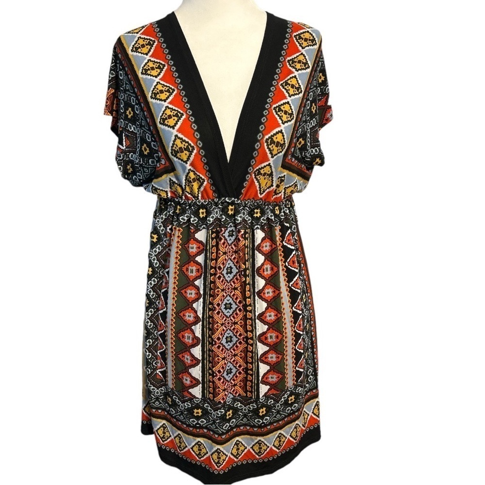 Snap Multi Colored V neck Summer Dress with Stretchy Material Sz S Cocktail